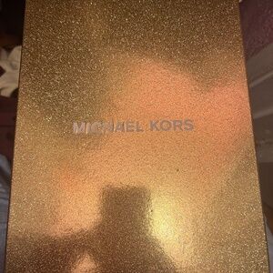 NEW Scarf and Hat Michael Kors